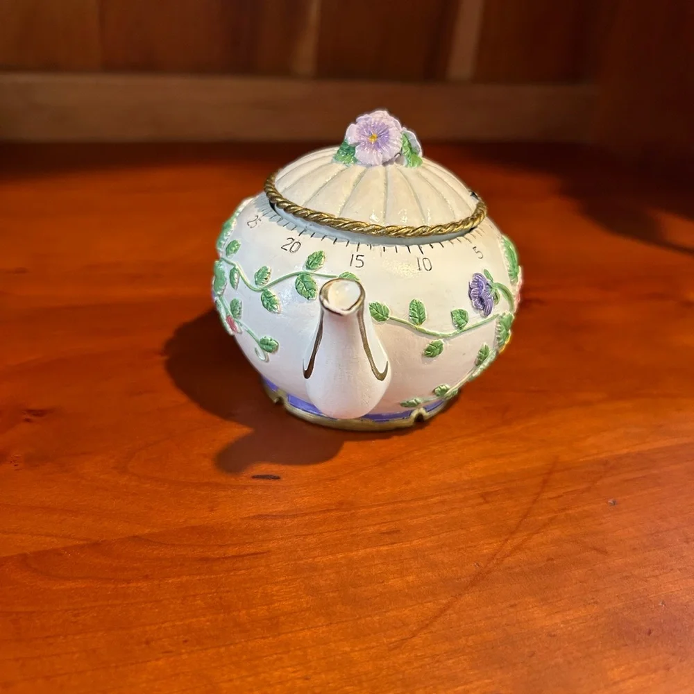 Cooking Timer Shaped Like a Floral Ceramic Teapot